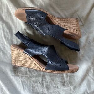 Clarks Black and Tan Wedge Sandals